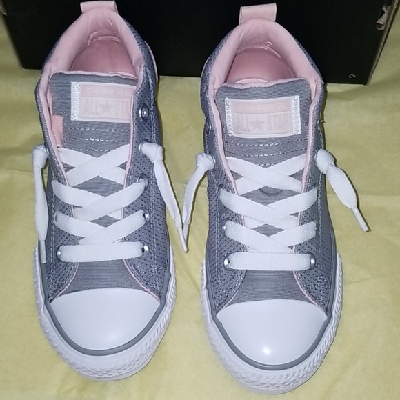 Converse Other - Converse Chuck Taylor Mid Sneaker Girls Size 1